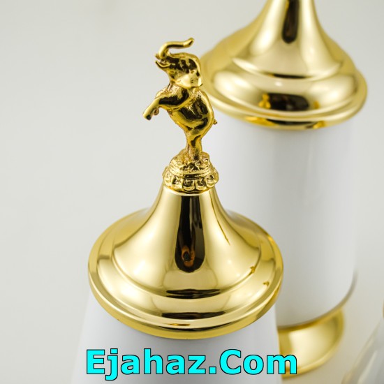 کندی پذیرایی فیل سه سایز هرمی سفید طلایی کندی پذیرایی فیل سه سایز هرمی سفید طلایی