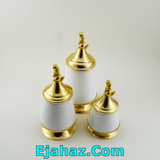 کندی پذیرایی خرگوش سه سایز هرمی سفید طلایی کندی پذیرایی خرگوش سه سایز هرمی سفید طلایی