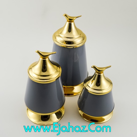 کندی پذیرایی هرمی سه سایز طوسی طلایی کندی پذیرایی هرمی سه سایز طوسی طلایی